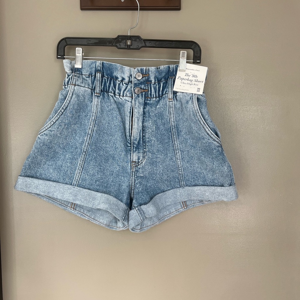 NWT Abercrombie & Fitch the 80’s paper bag waist ultra high rise shorts size 30